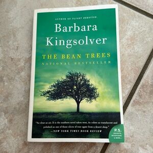 Barbara Kingsolver - The Bean Trees. excellent used condition.